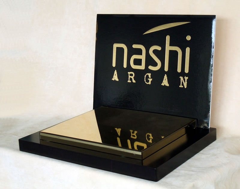 espositore in legno riciclato e plexiglass specchiato